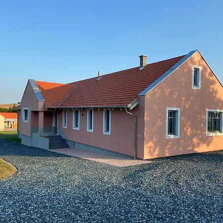 Touri - Touri Alpesi Birtok Apartmán Bozsok